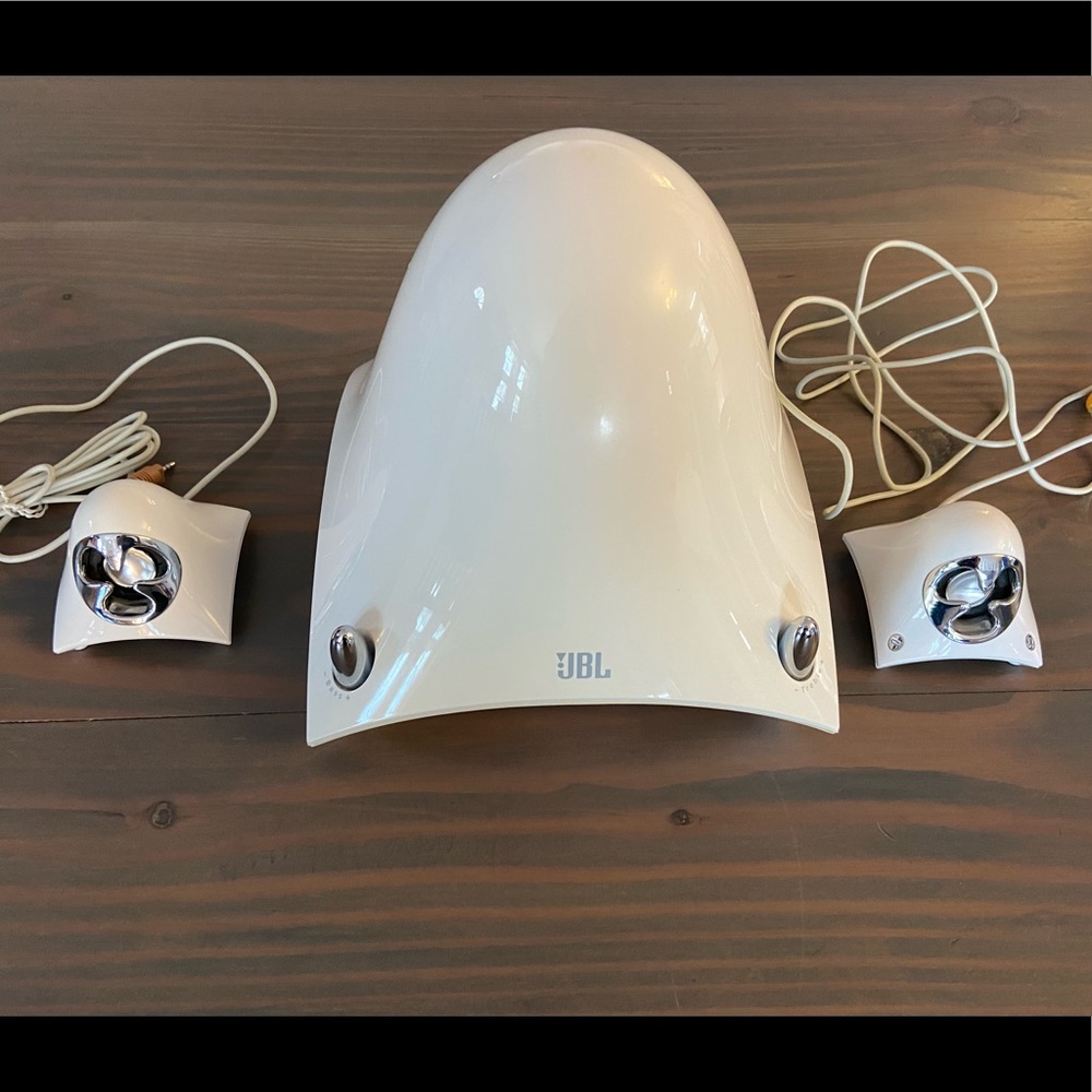 JBL Creature II Subwoofer & Speakers - White